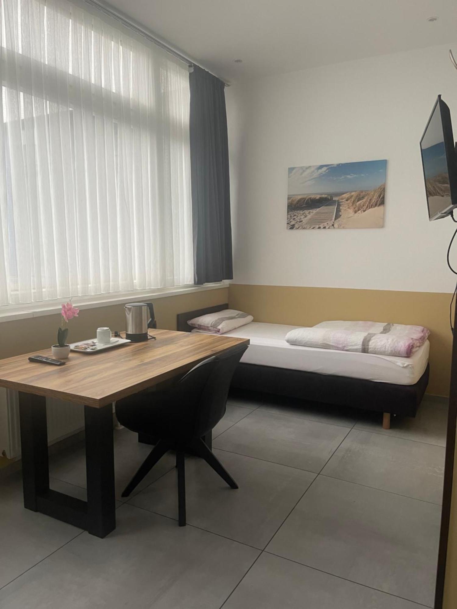 Stadtpension Heilbronn Bagian luar foto